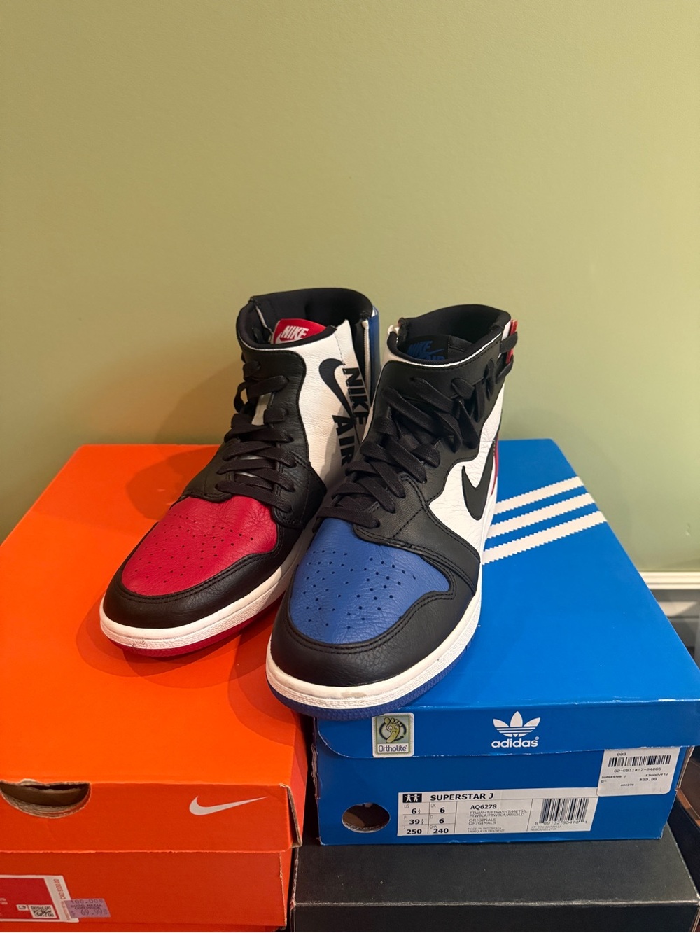 Authentic Nike Air Jordan 1 Rebel 20 Size 39